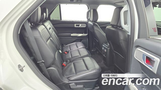 Ford Explorer 2021 — photo 27