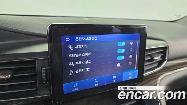 Ford Explorer 2021 — photo 32