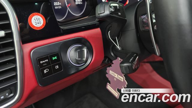 Porsche Cayenne 2019 — photo 18