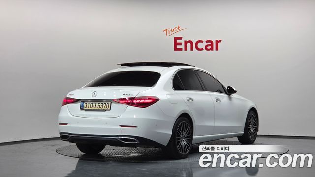 Mercedes-Benz C-Class 2022 — photo 2
