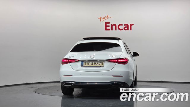 Mercedes-Benz C-Class 2022 — photo 4