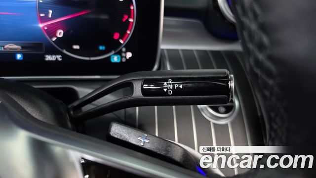 Mercedes-Benz C-Class 2022 — photo 9