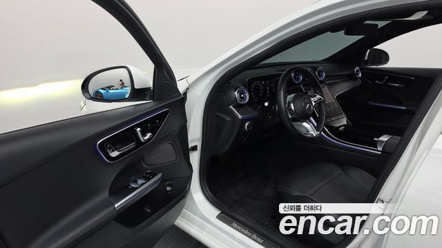 Mercedes-Benz C-Class 2022 — photo 10