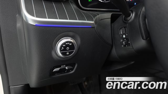 Mercedes-Benz C-Class 2022 — photo 14