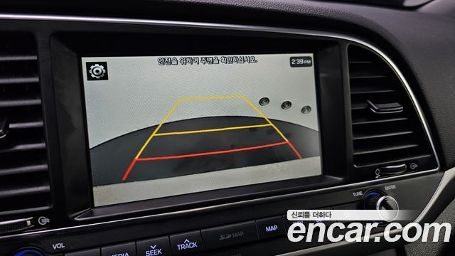 Hyundai AVANTE 2018 — photo 21