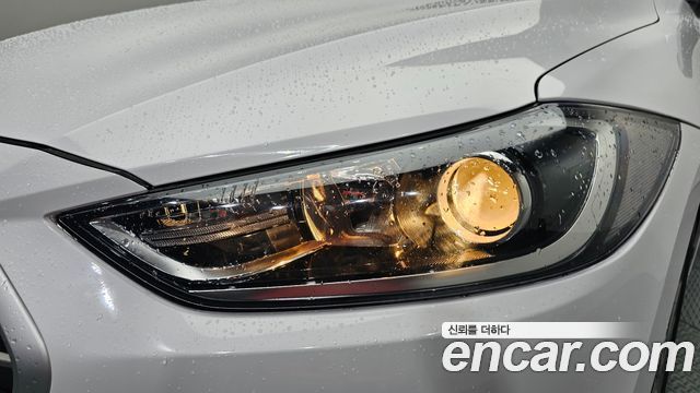 Hyundai AVANTE 2018 — photo 8