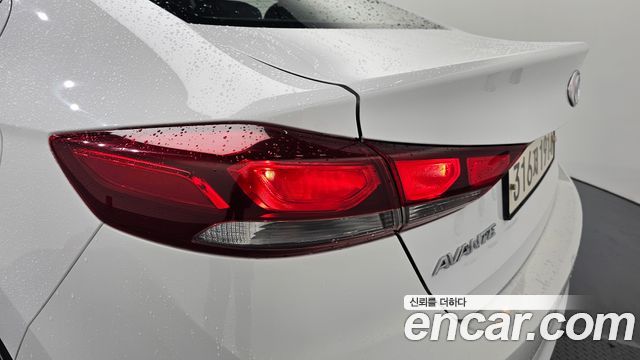 Hyundai AVANTE 2018 — photo 9