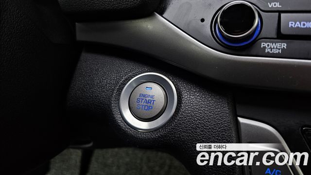 Hyundai AVANTE 2018 — photo 29