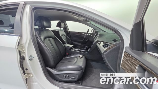 Hyundai Sonata 2015 — photo 13