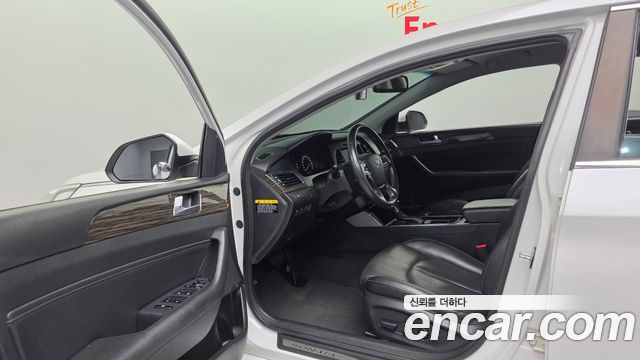 Hyundai Sonata 2015 — photo 17
