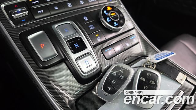 Hyundai Santafe 2023 — photo 12