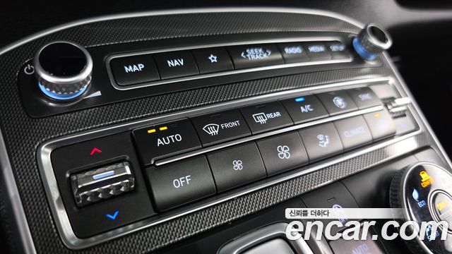 Hyundai Santafe 2023 — photo 22