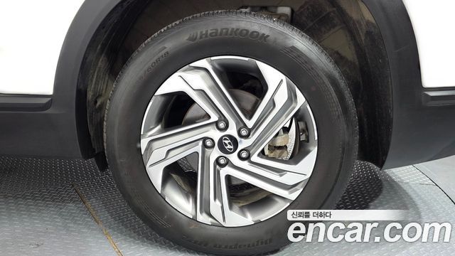Hyundai Santafe 2023 — photo 7