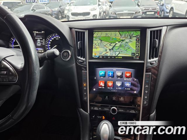 Infiniti Q50 2015 — photo 14