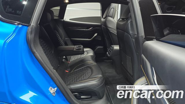 Maserati Levante 2021 — photo 17