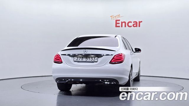 Mercedes-Benz C-Class 2018 — photo 4
