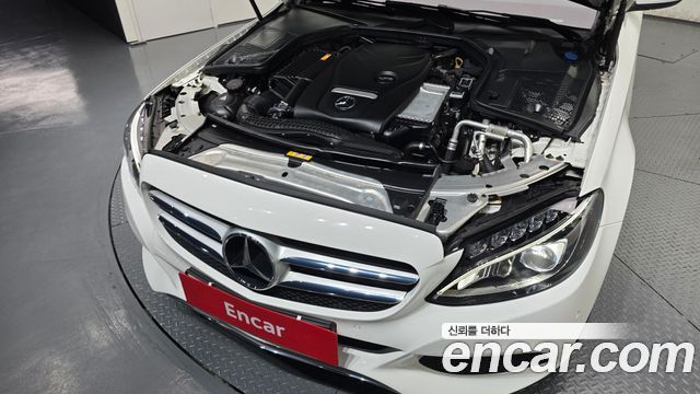 Mercedes-Benz C-Class 2018 — photo 6