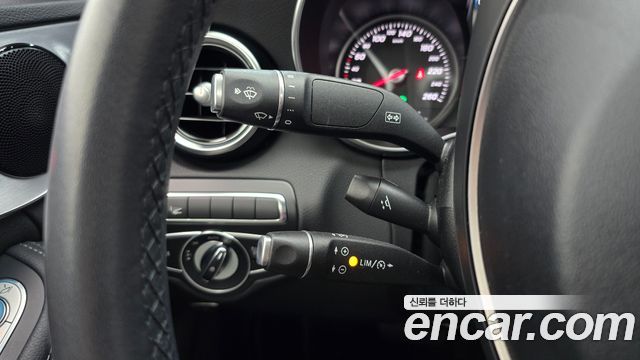 Mercedes-Benz C-Class 2018 — photo 25