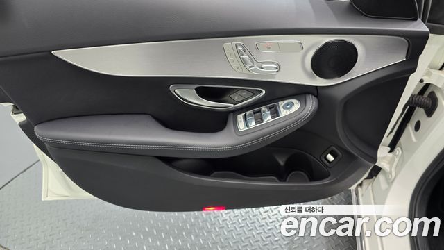 Mercedes-Benz C-Class 2018 — photo 14