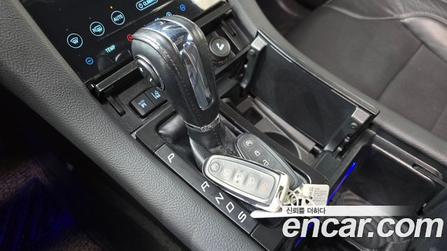 Ford Taurus 2015 — photo 9