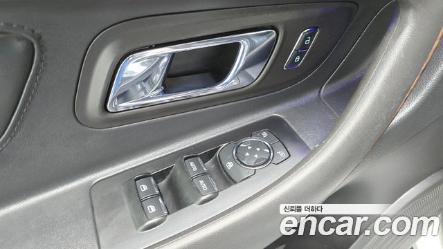 Ford Taurus 2015 — photo 15