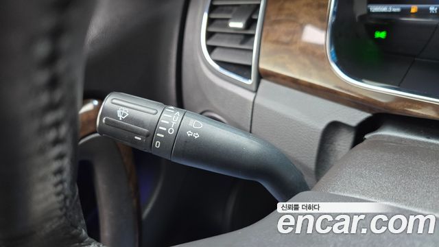 Ford Taurus 2015 — photo 17