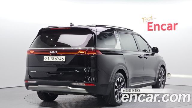 Kia Canival 2023 — photo 2