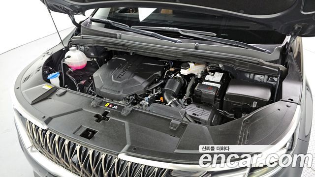 Kia Canival 2023 — photo 6
