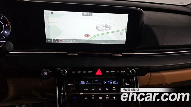 Kia Canival 2023 — photo 20