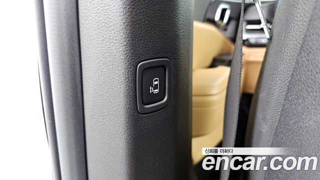 Kia Canival 2023 — photo 30