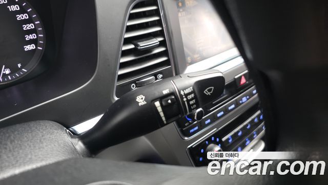 Hyundai Sonata 2015 — photo 19