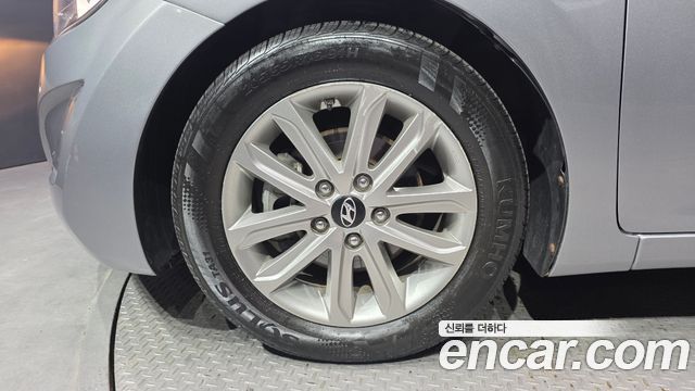 Hyundai AVANTE 2016 — photo 5