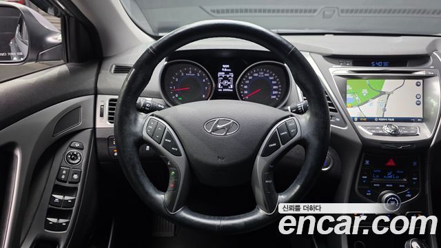 Hyundai AVANTE 2016 — photo 19