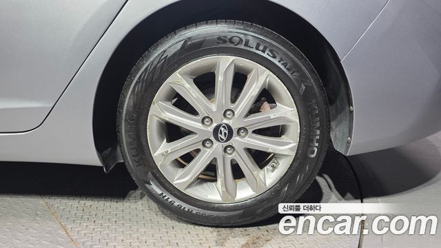 Hyundai AVANTE 2016 — photo 7