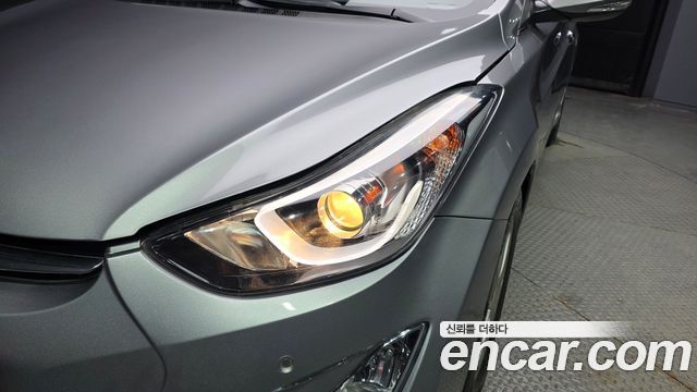 Hyundai AVANTE 2016 — photo 8