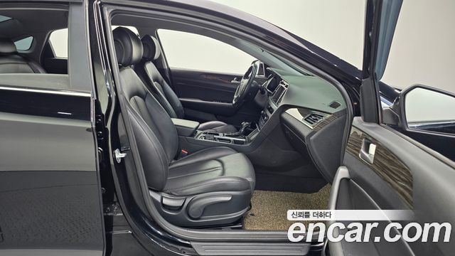 Hyundai Sonata 2015 — photo 17