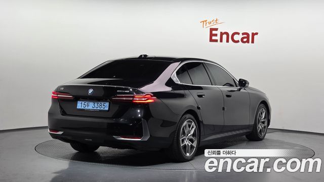 BMW i5 2025 — photo 2