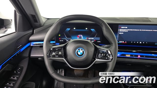 BMW i5 2025 — photo 19