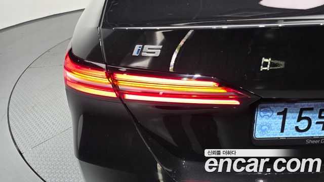 BMW i5 2025 — photo 9
