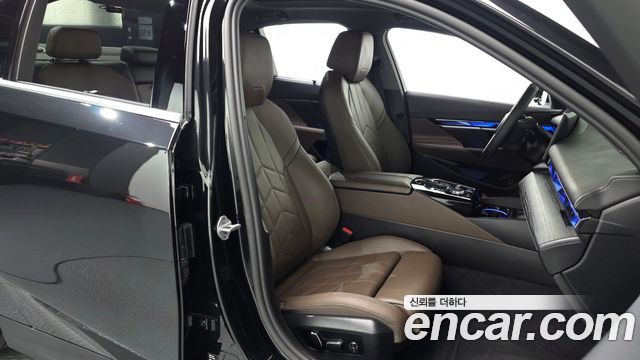 BMW i5 2025 — photo 16