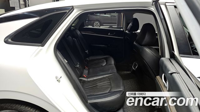 Kia K5 2020 — photo 11