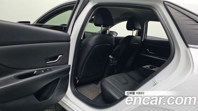 Hyundai AVANTE 2023 — photo 11