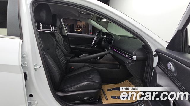 Hyundai AVANTE 2023 — photo 12