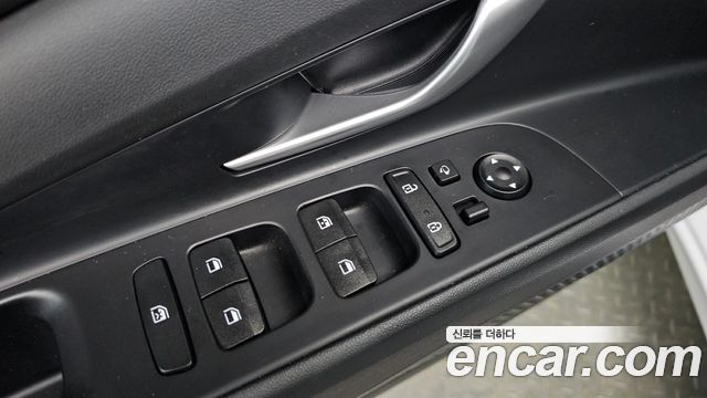 Hyundai AVANTE 2023 — photo 13