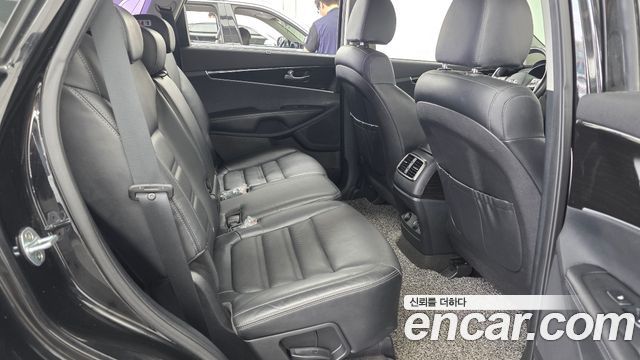 Kia Sorento 2018 — photo 11