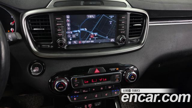 Kia Sorento 2018 — photo 13