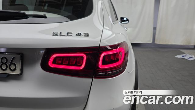 Mercedes-Benz GLC-Class 2021 — photo 9