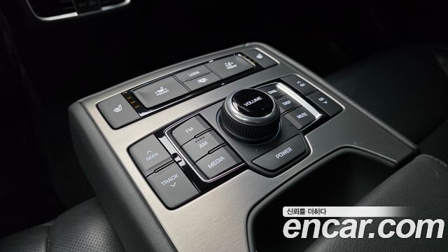 Hyundai Genesis 2016 — photo 25