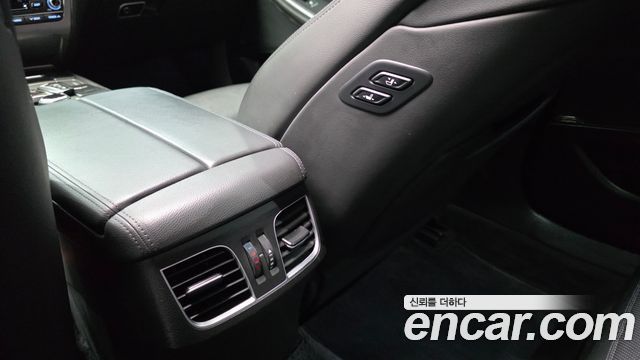 Hyundai Genesis 2016 — photo 26