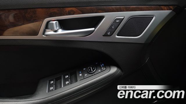 Hyundai Genesis 2016 — photo 29